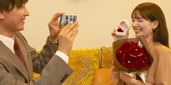 指輪は要らないといわれたときのプロポーズギフト提案。プレゼントを渡すタイミングにもこだわり、素晴らしいサプライズプランを提供。