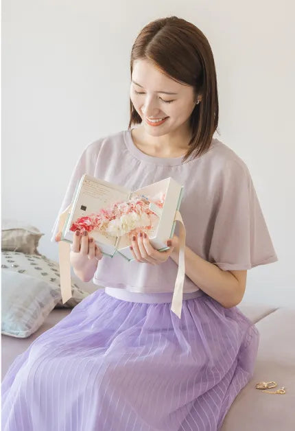 手紙と花で伝えるプロポーズギフト「ラブブック」