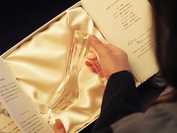 永遠に輝くガラスの靴と愛の物語で贈る、 究極のプロポーズ・ストーリー