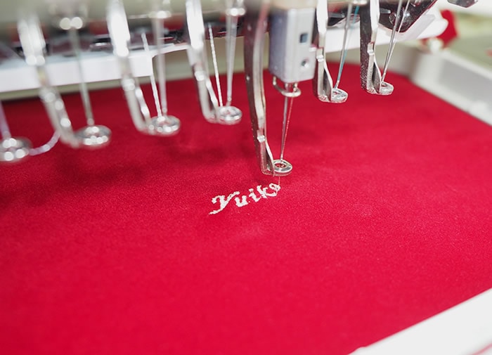 1本の赤いバラに込めた想い｜枯れないバラで伝える永遠の愛