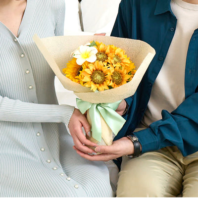 ひまわりの花束とガラス花瓶セット