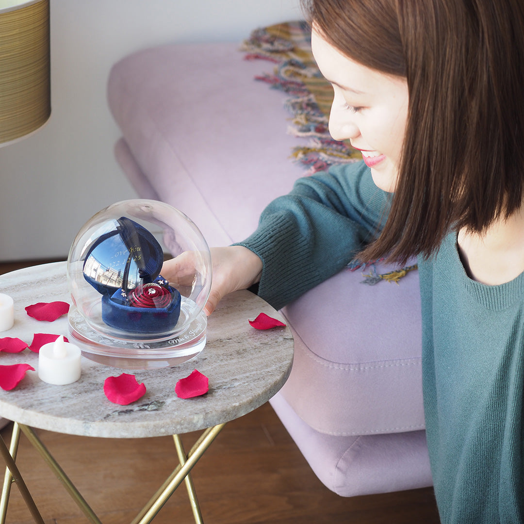 指輪なしで箱パカできる》プロポーズボックス ネイビー(赤バラ) MERIA