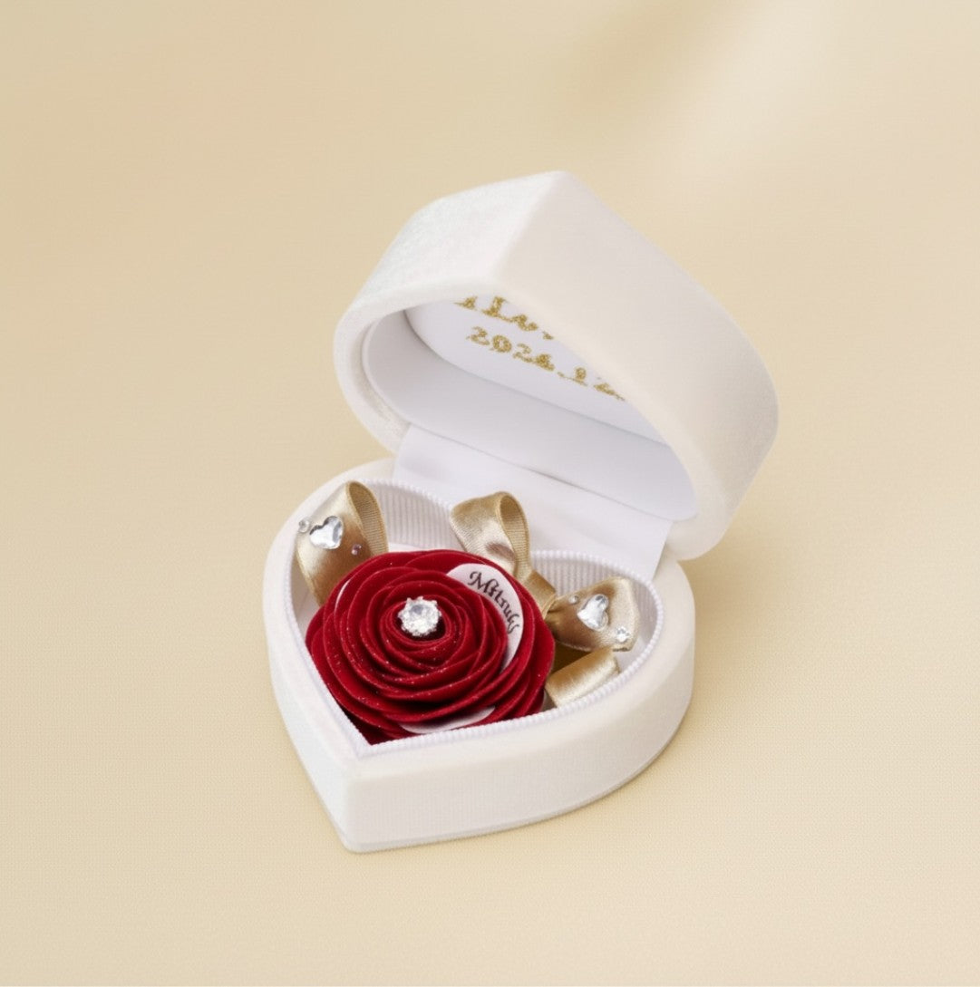 プロポーズは赤いバラのプロポーズボックス MERIA ROOM PROPOSE