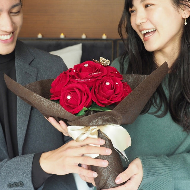 誕生日・プロポーズは12本の赤バラ花束とガラス花瓶セット MERIA 誕生日・プロポーズは12本の赤バラ花束とガラス花瓶セット MERIA