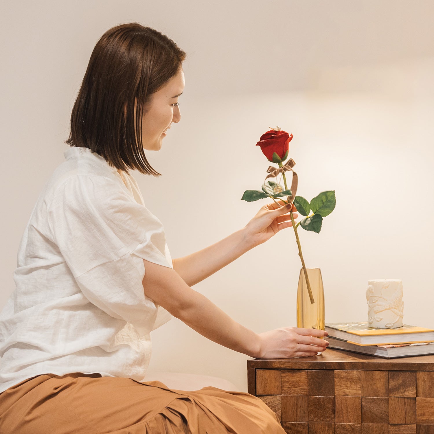 誕生日・プロポーズは1本の赤バラと花瓶セット MERIA ROOM PROPOSE