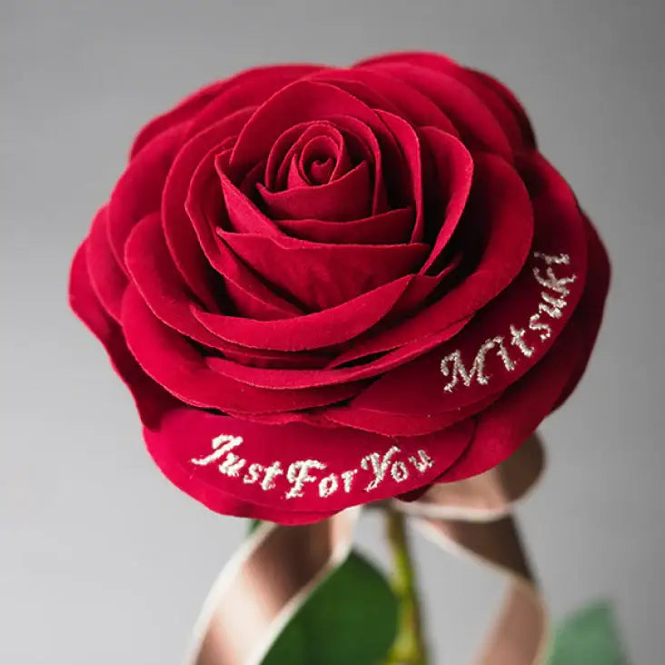 1本の赤バラと花瓶セット