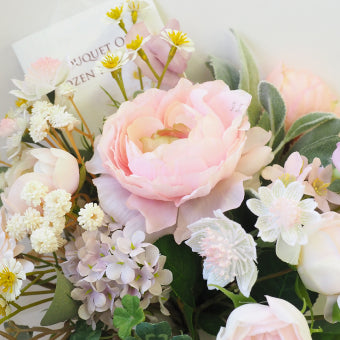 ラナンキュラスの花びらにはお相手様の名前入り