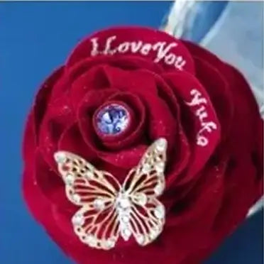 メリアルームのアートフラワーのカスタマイズ要素　⓸バラの中心に彼女の生まれ月の誕生石ストーンをデザイン